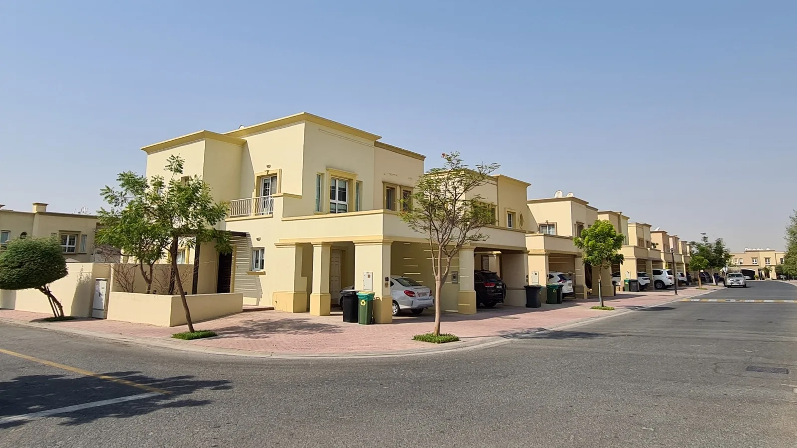 Emirates Living - Springs 11